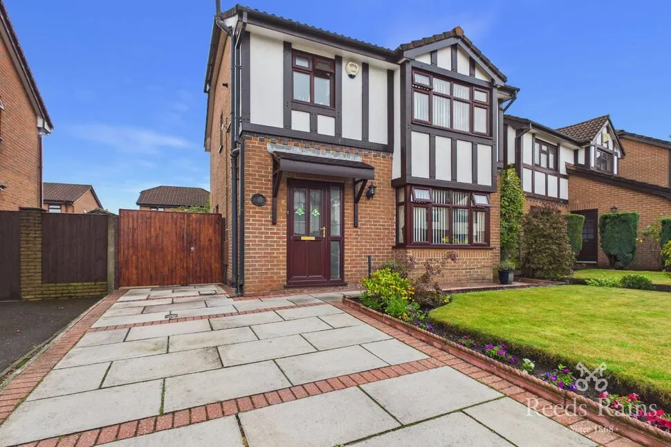 3 bed house for sale, St. Georges Road, St. Helens, WA10