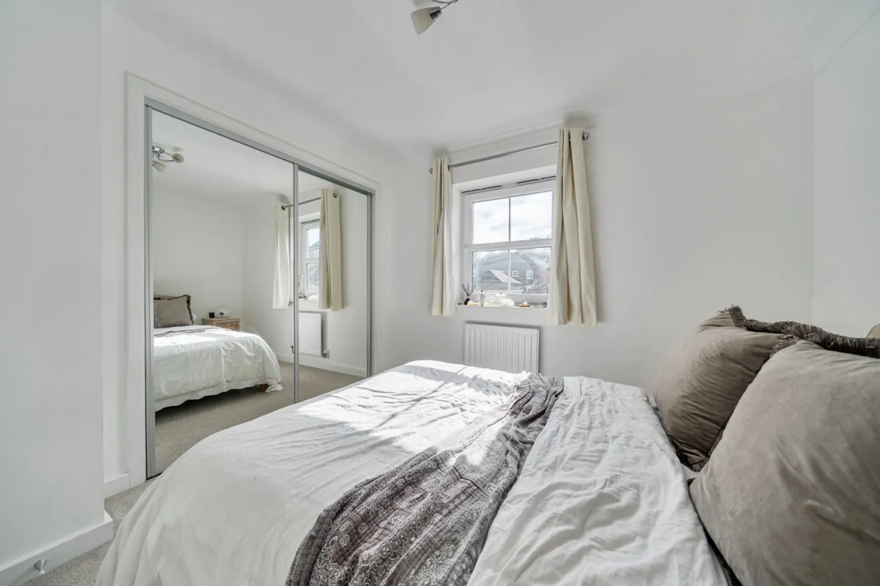 Sherfield Park, RG27, photo 6