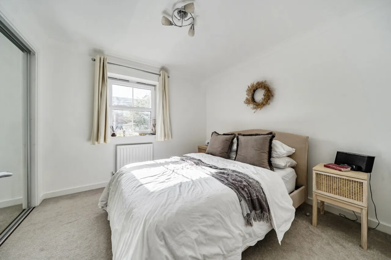 Sherfield Park, RG27, photo 7