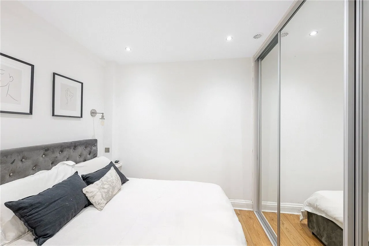 Pembroke Road, Kensington, London, W8, photo 8