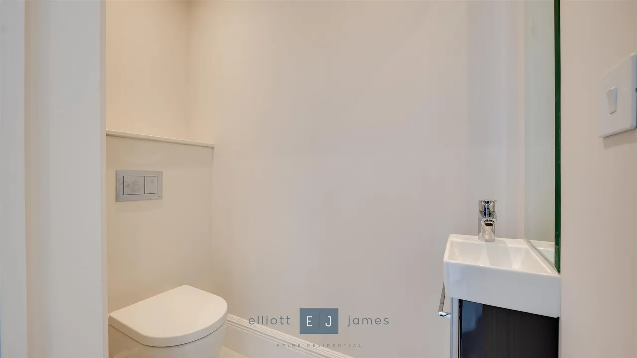 Mott Street, Sewardstonebury, E4, photo 7