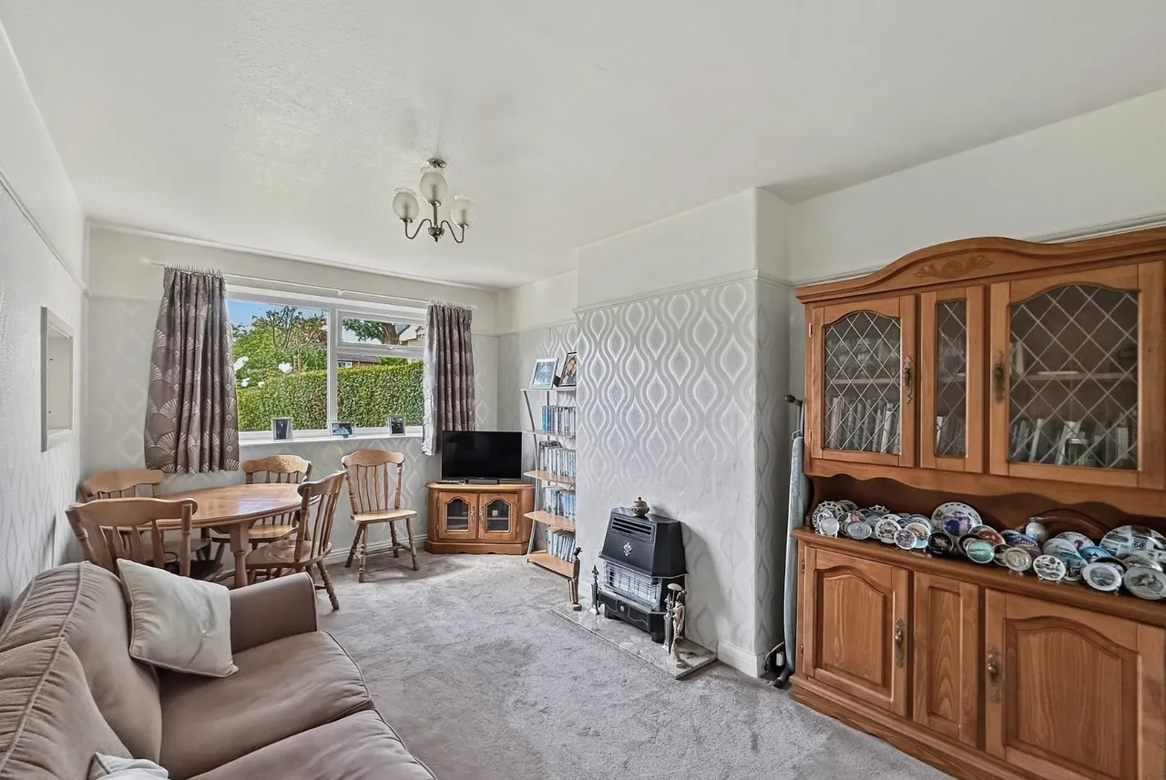 Greenway Road, Timperley WA15 6BD, photo 3