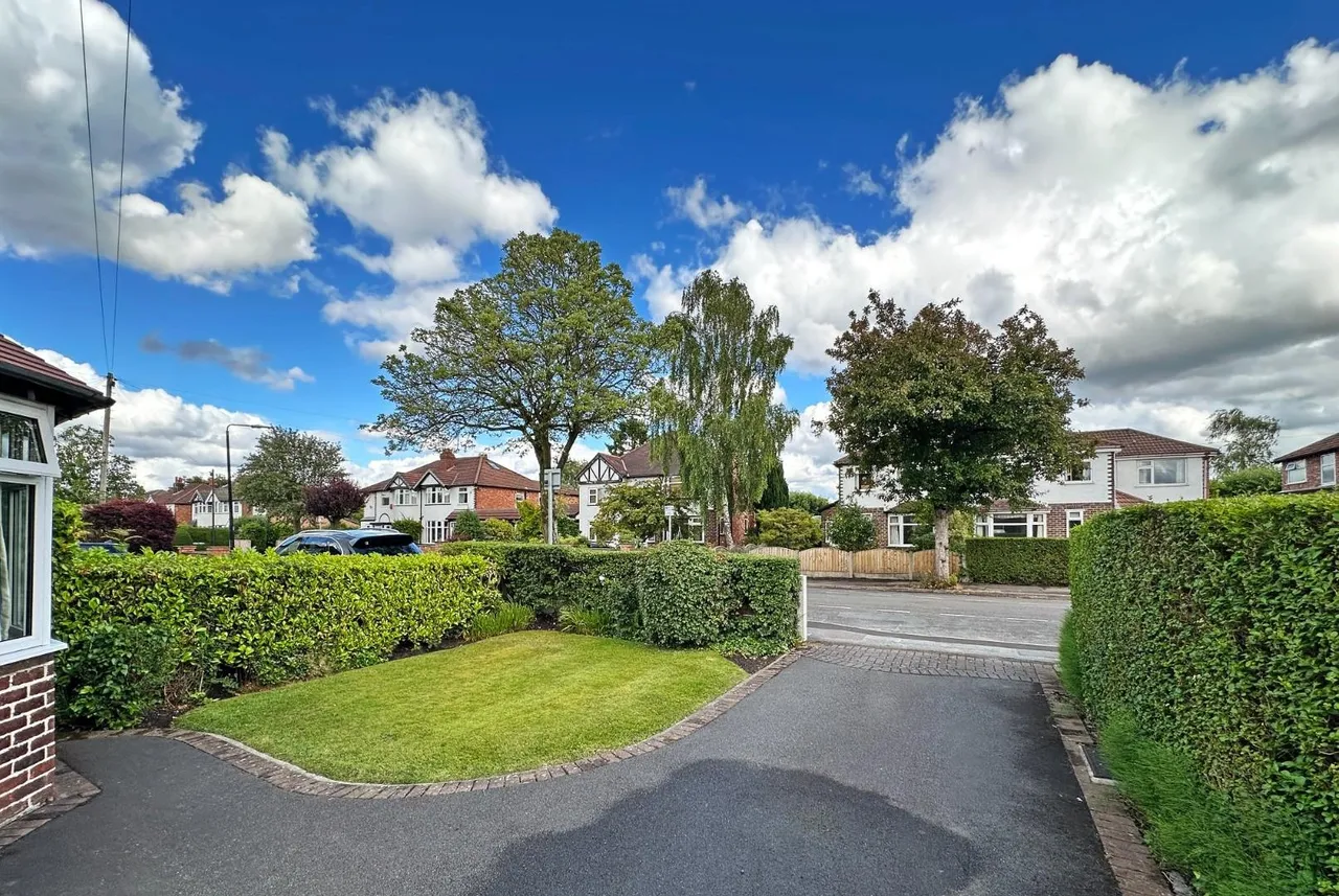 Greenway Road, Timperley WA15 6BD, photo 27