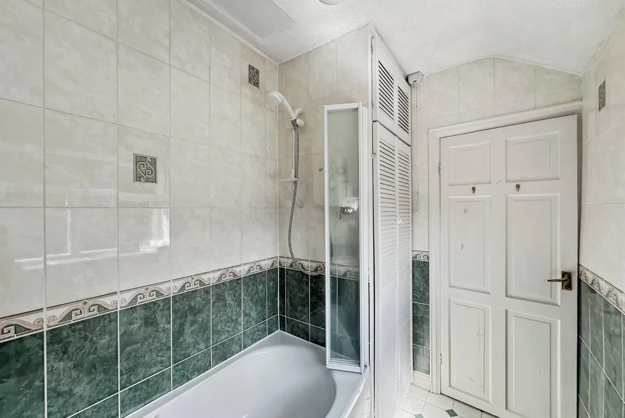 Greenway Road, Timperley WA15 6BD, photo 18