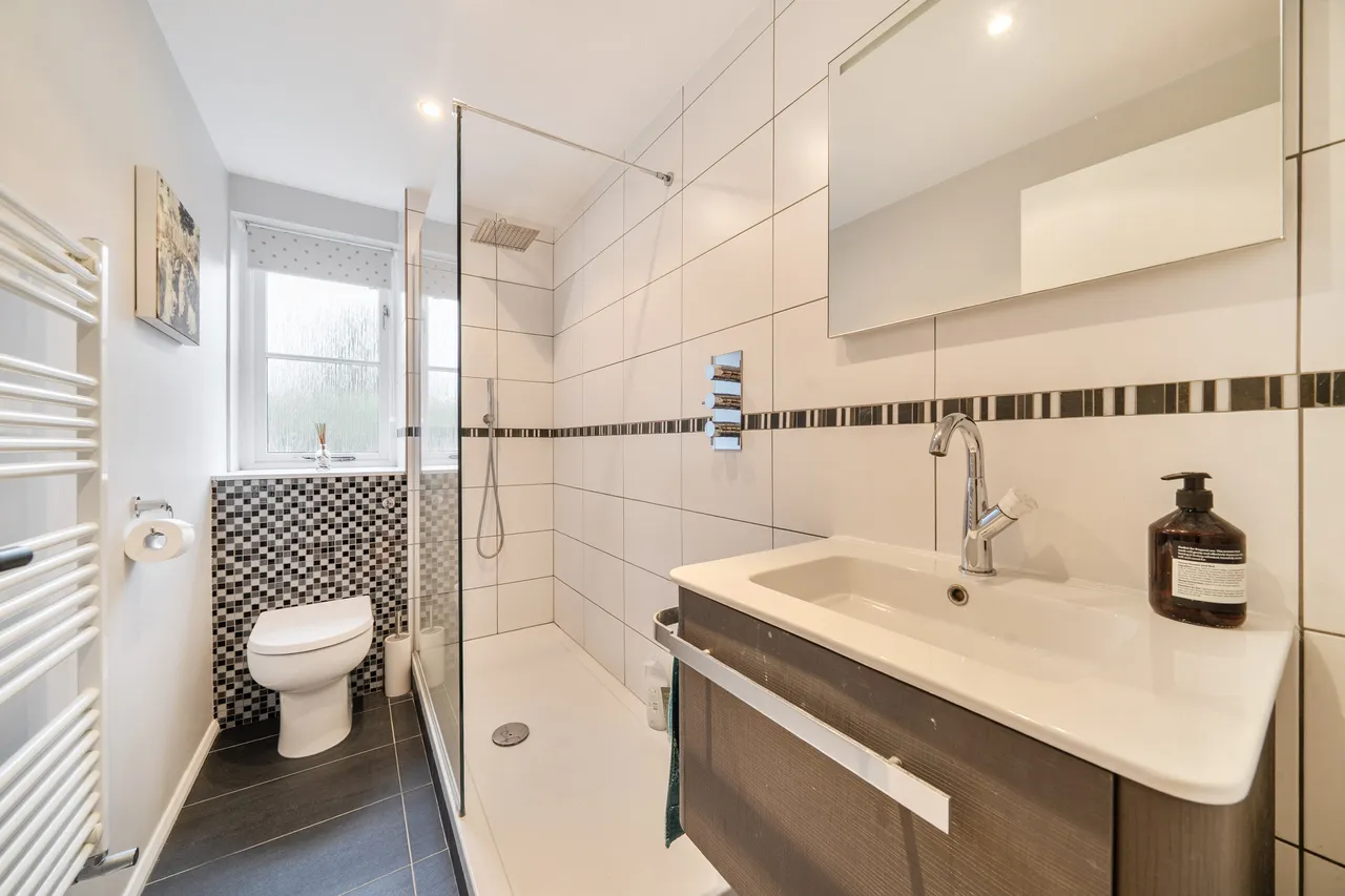 120 Brompton Park Crescent, London, photo 6