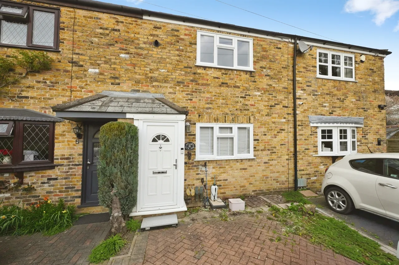 2 bed house for sale — New Row, Sheering, BISHOP'S STORTFORD