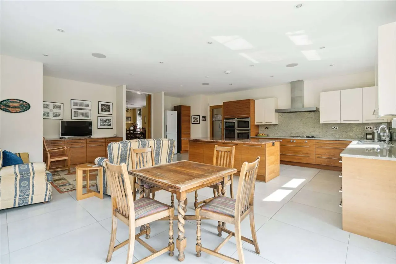 Copthorne Road, Croxley Green, Rickmansworth, Hertfordshire, WD3 4AE, photo 10