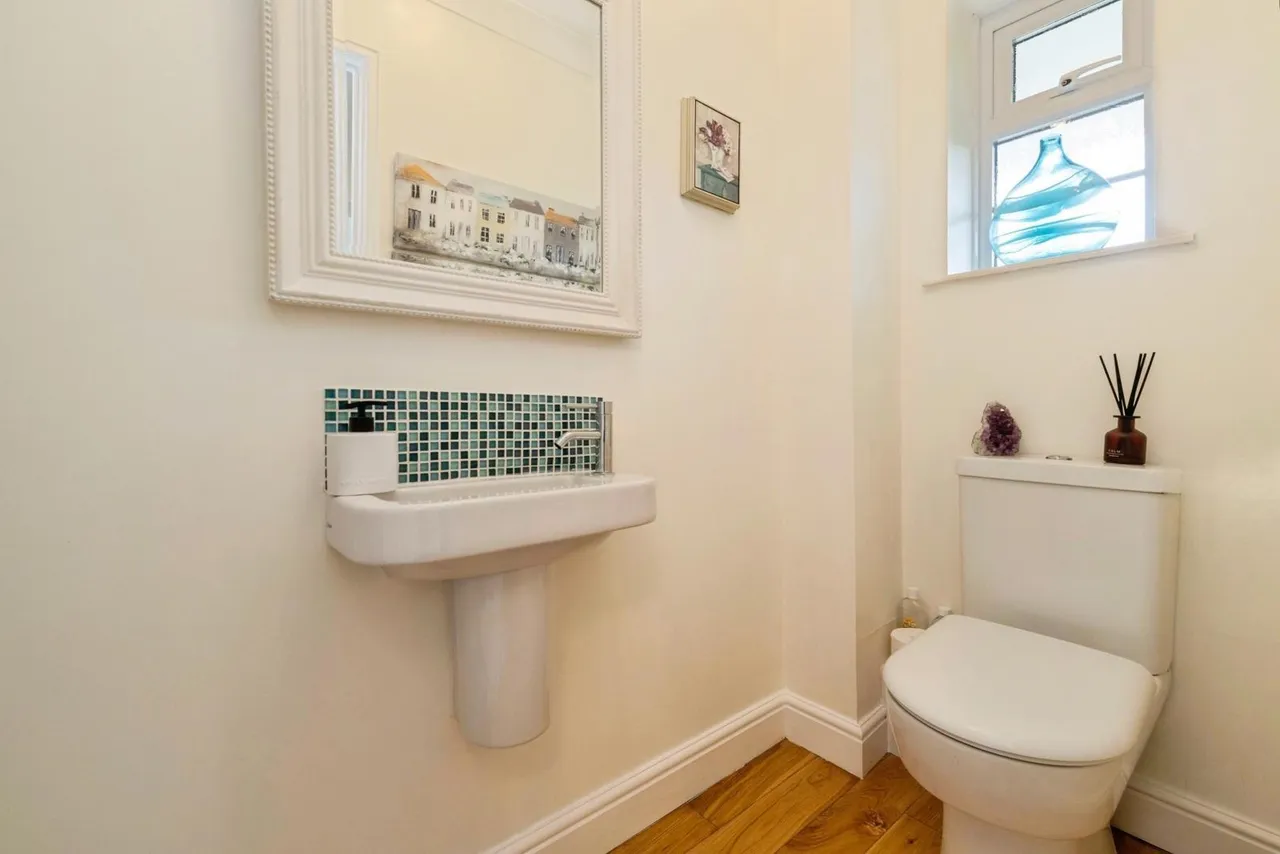 Troutsdale Close, Yarm, TS15, photo 12