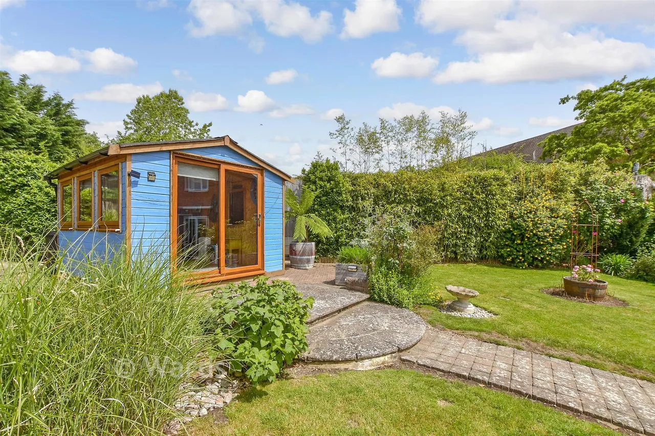 Tilden Close, High Halden, TN26, photo 2