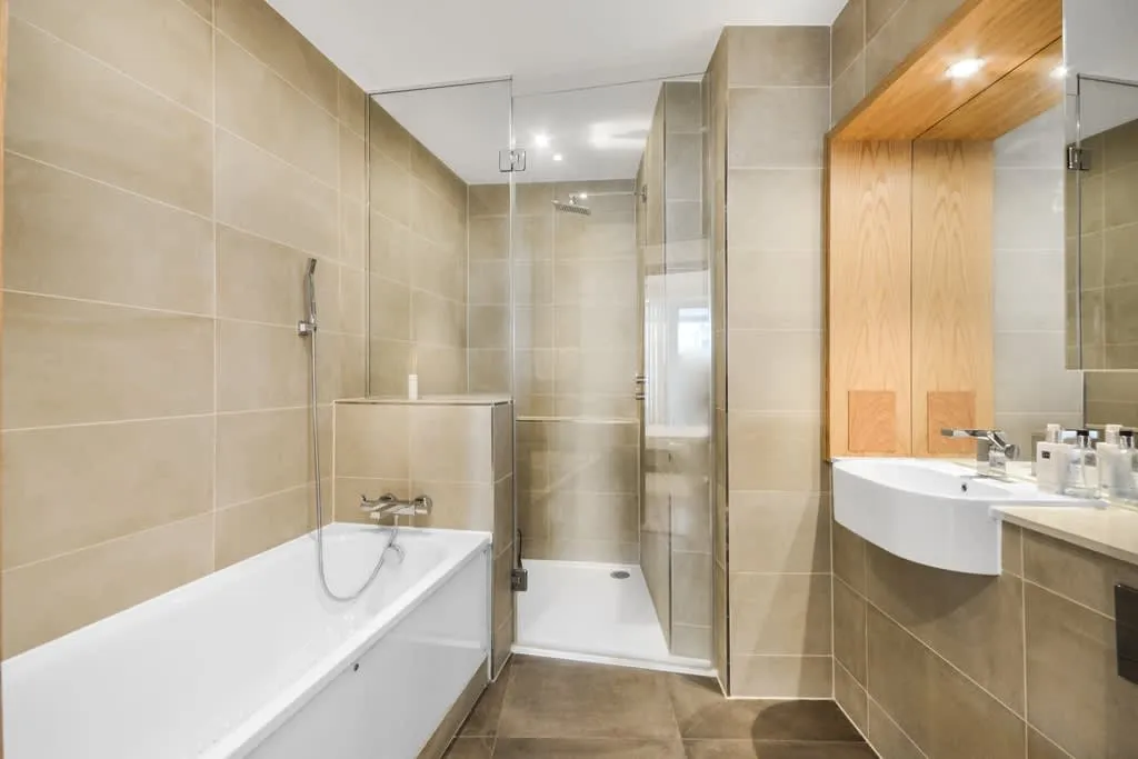 Arena Tower, Crossharbour Plaza, E14, photo 9