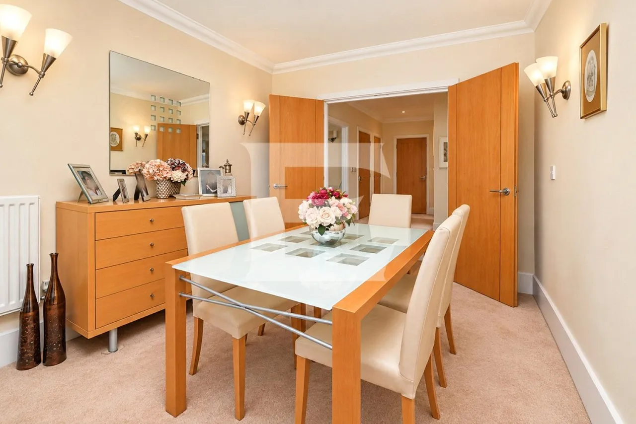 St. Vincents Lane, Mill Hill, NW7, photo 13
