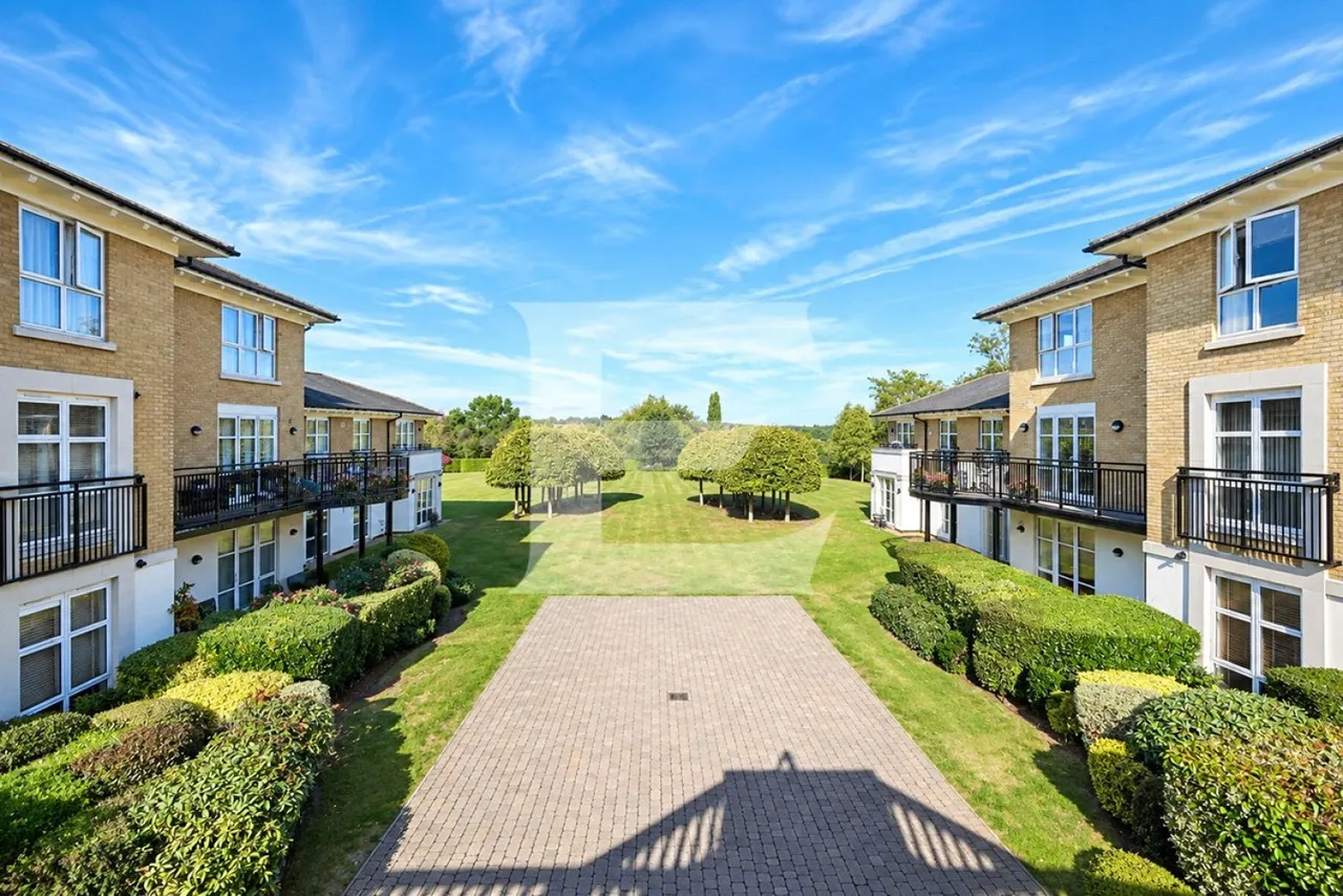 St. Vincents Lane, Mill Hill, NW7, photo 17