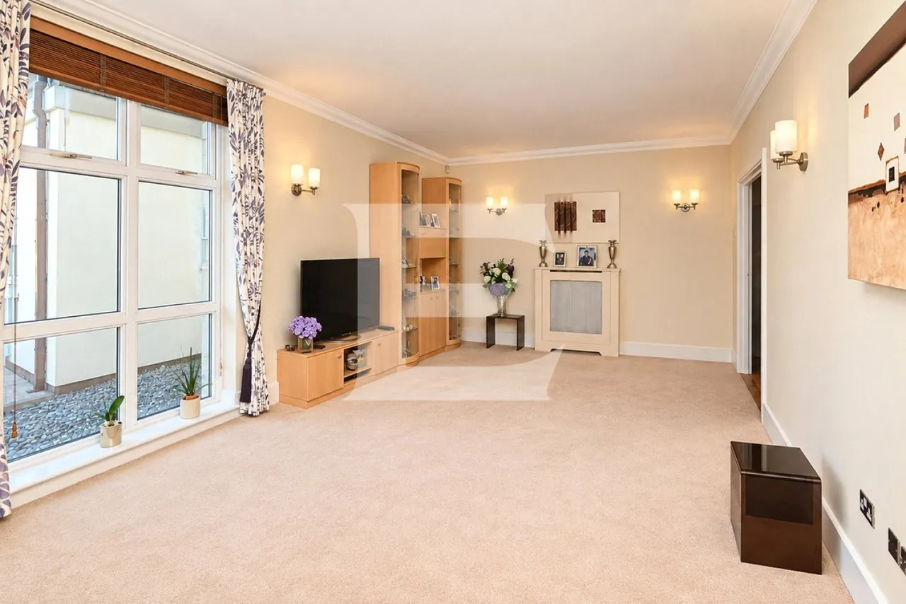 St. Vincents Lane, Mill Hill, NW7, photo 12