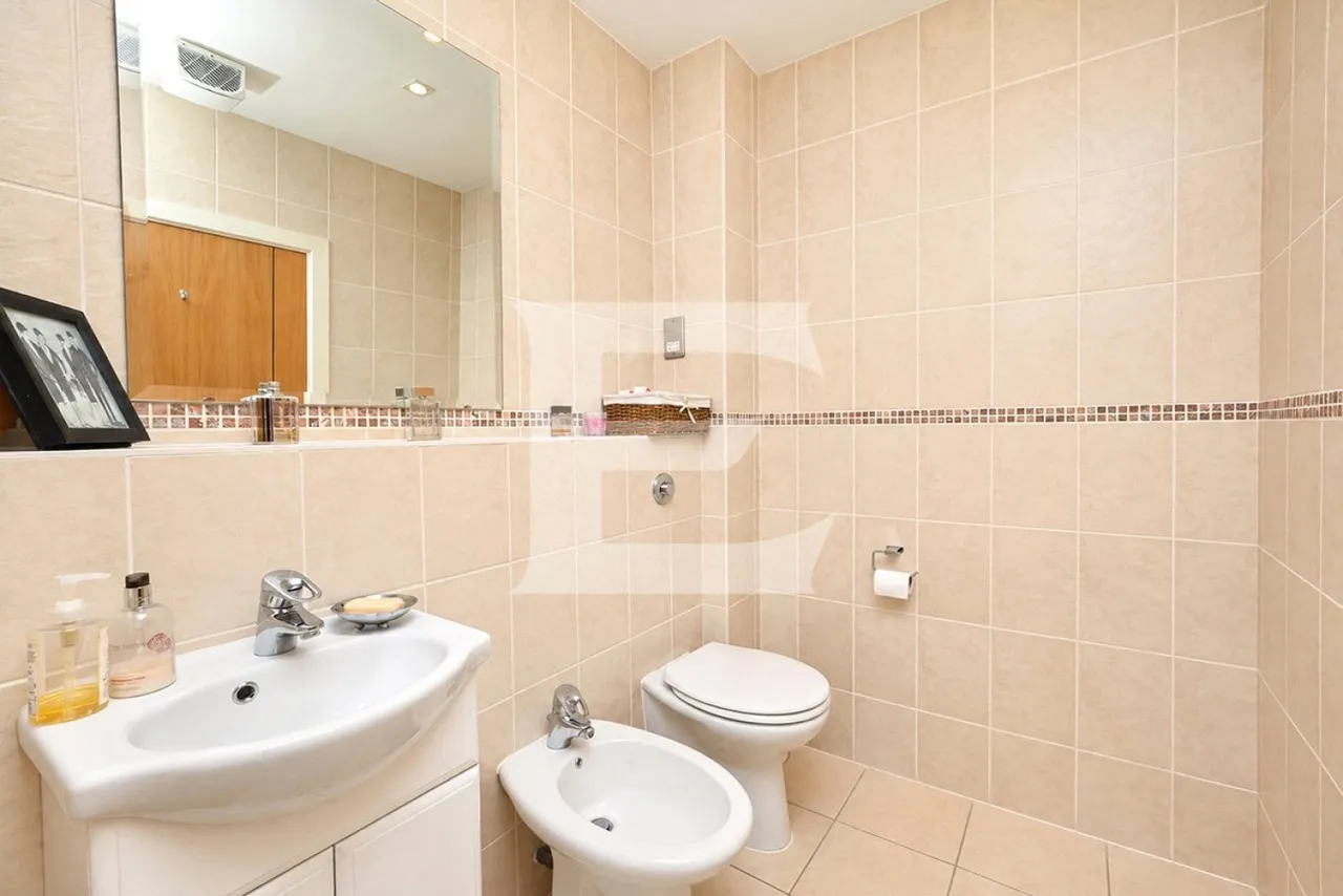 St. Vincents Lane, Mill Hill, NW7, photo 16