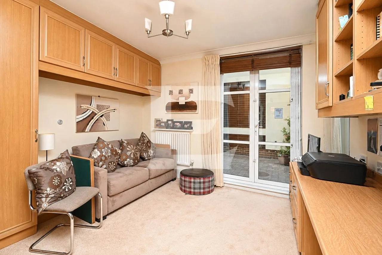 St. Vincents Lane, Mill Hill, NW7, photo 7