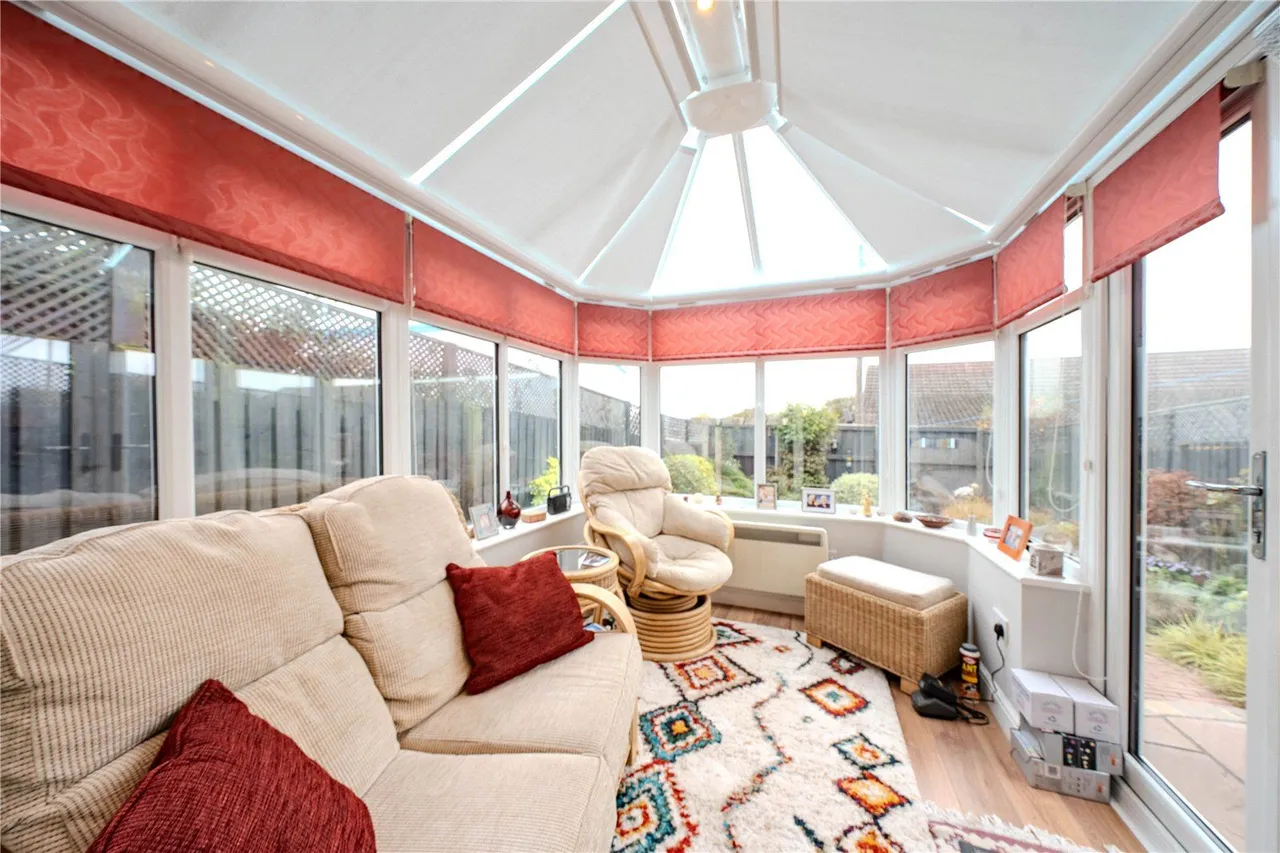The Oval, Farsley, LS28, photo 4