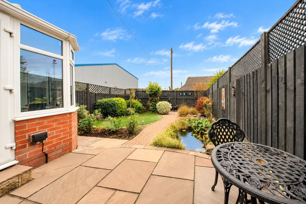 The Oval, Farsley, LS28, photo 14