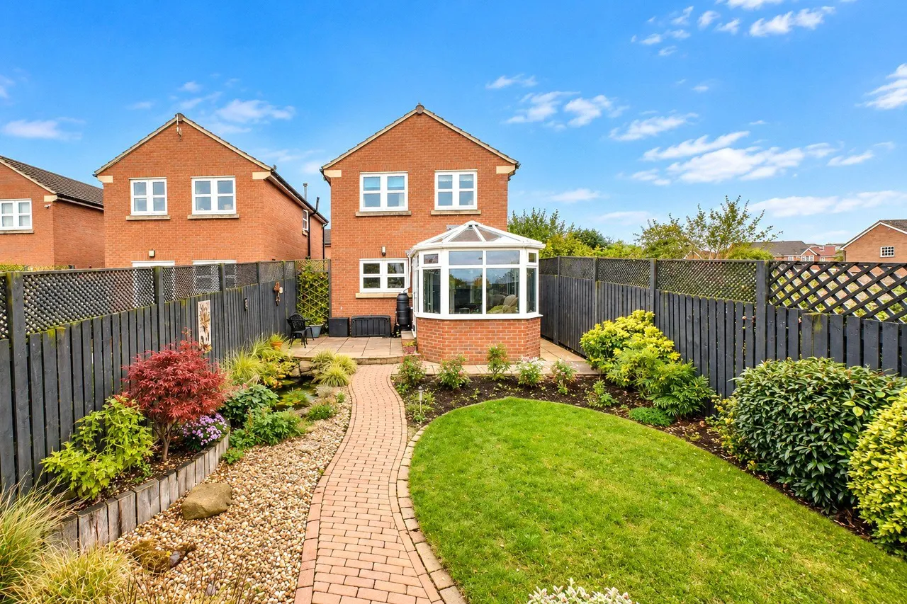 The Oval, Farsley, LS28, photo 8