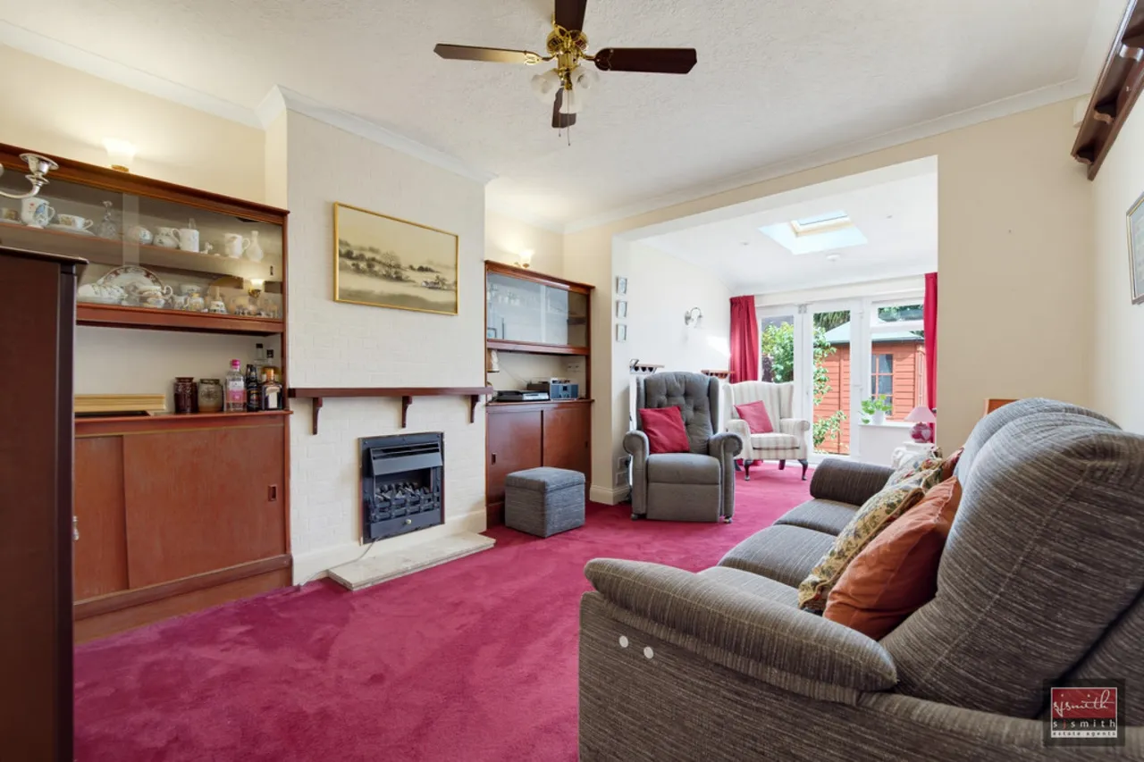 Stanwell Road, Ashford, photo 2