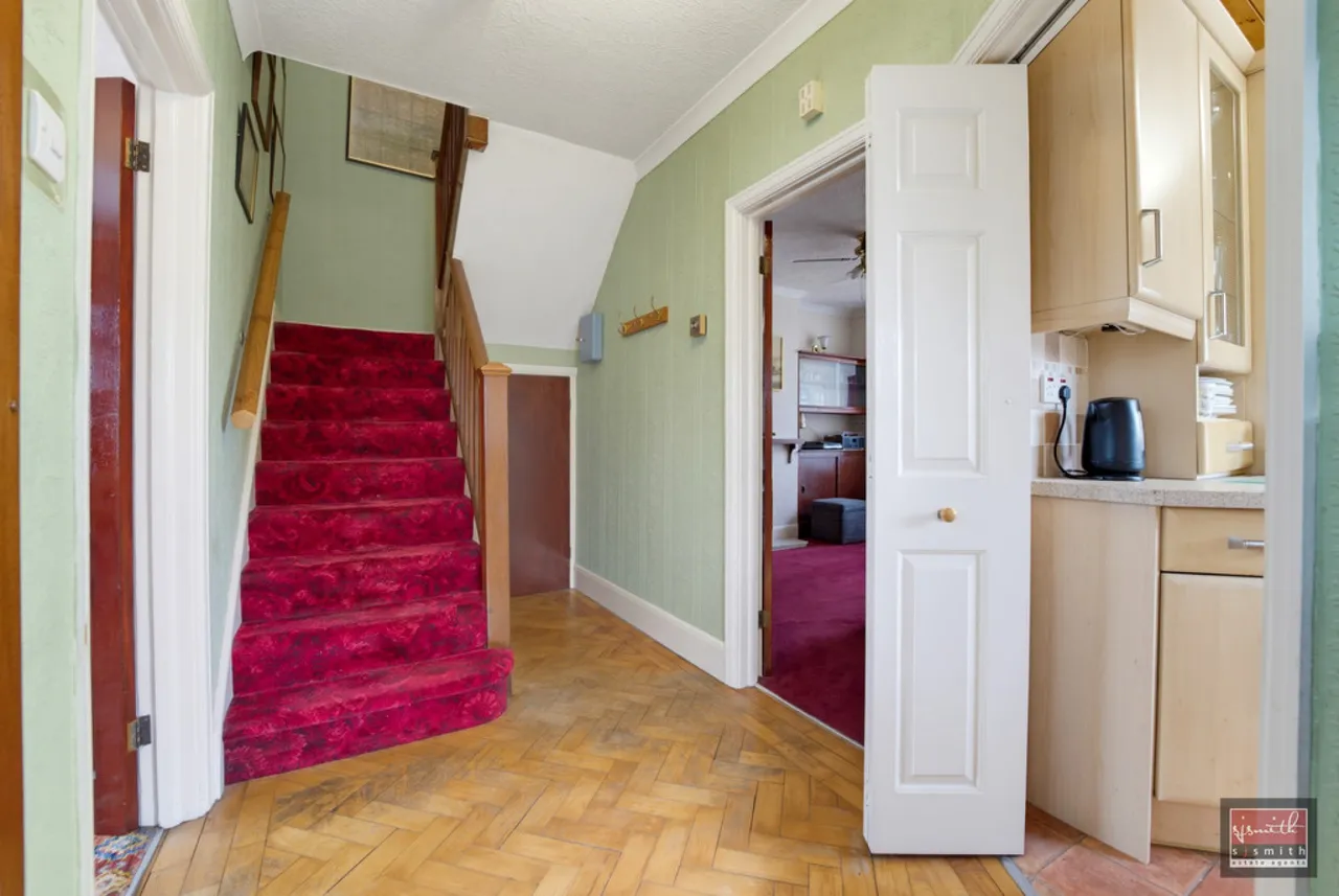 Stanwell Road, Ashford, photo 5