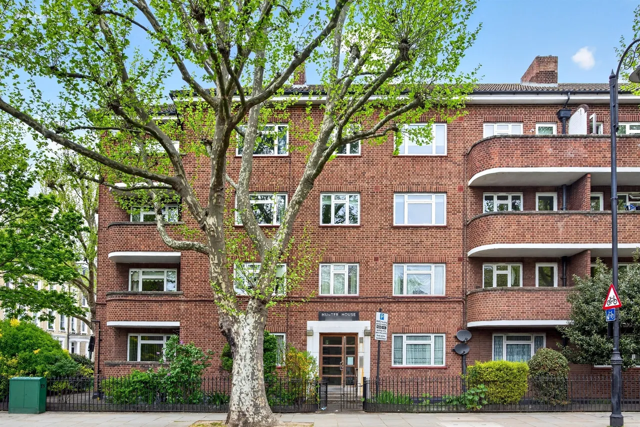 2 bed flat for sale — Old Brompton Road, London