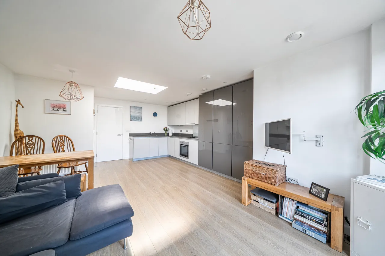 30 Egleton House, 230 Roehampton Lane, London, photo 11