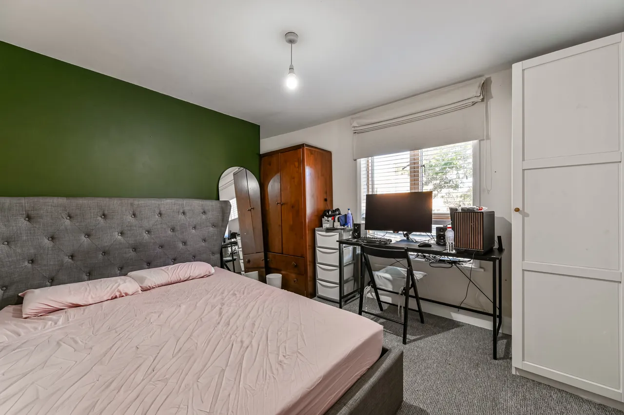 London, N17, photo 6