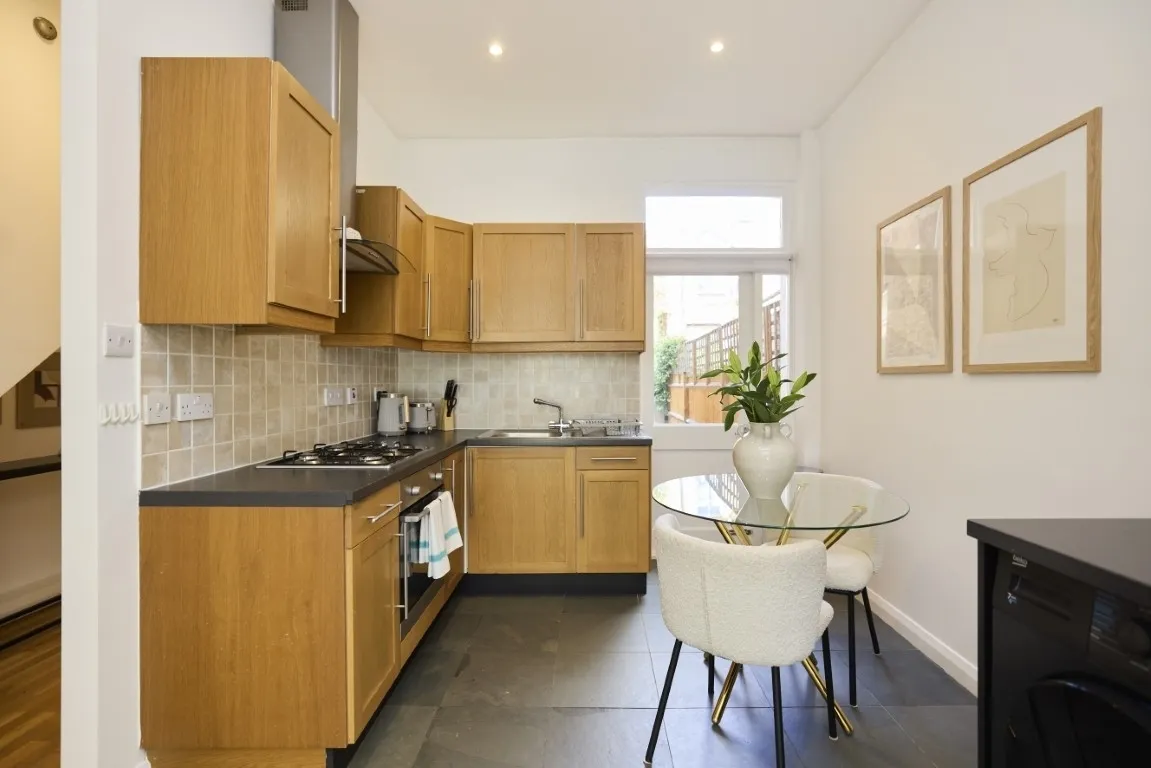 Barcombe Avenue London SW2, photo 6
