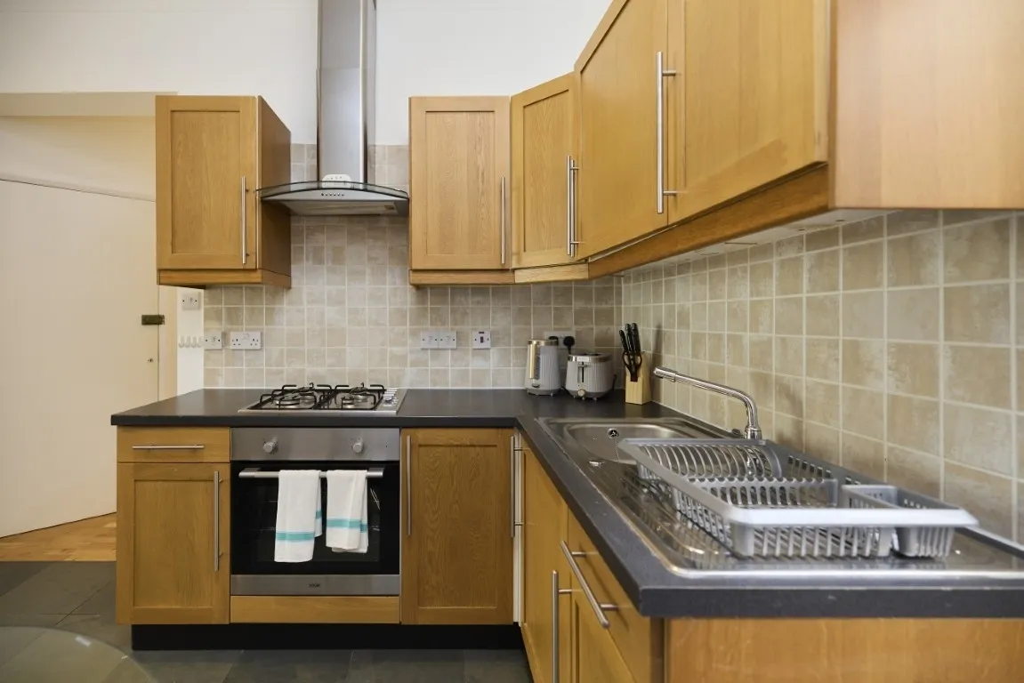 Barcombe Avenue London SW2, photo 7
