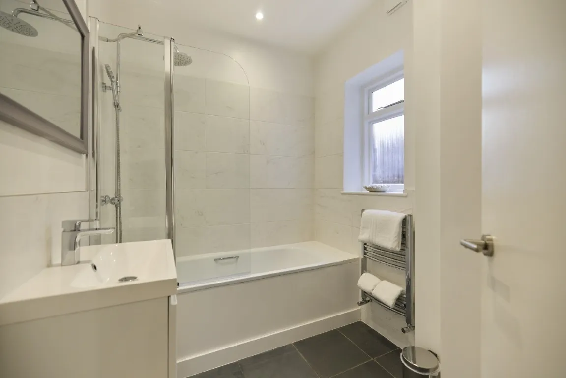 Barcombe Avenue London SW2, photo 9