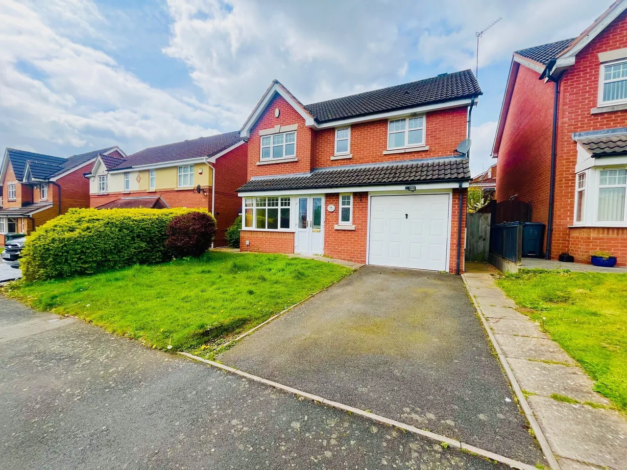 4 bed house to rent, Oxford Way, Tipton, DY4