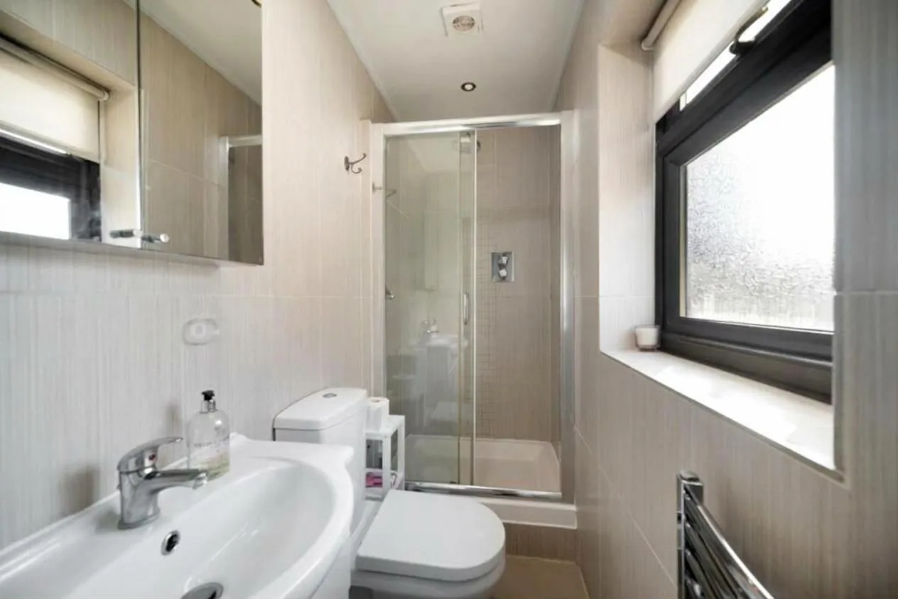 Laurel Gardens, Mill Hill, NW7, photo 11