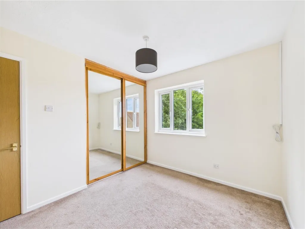 Hanstone Close, Cirencester, photo 6
