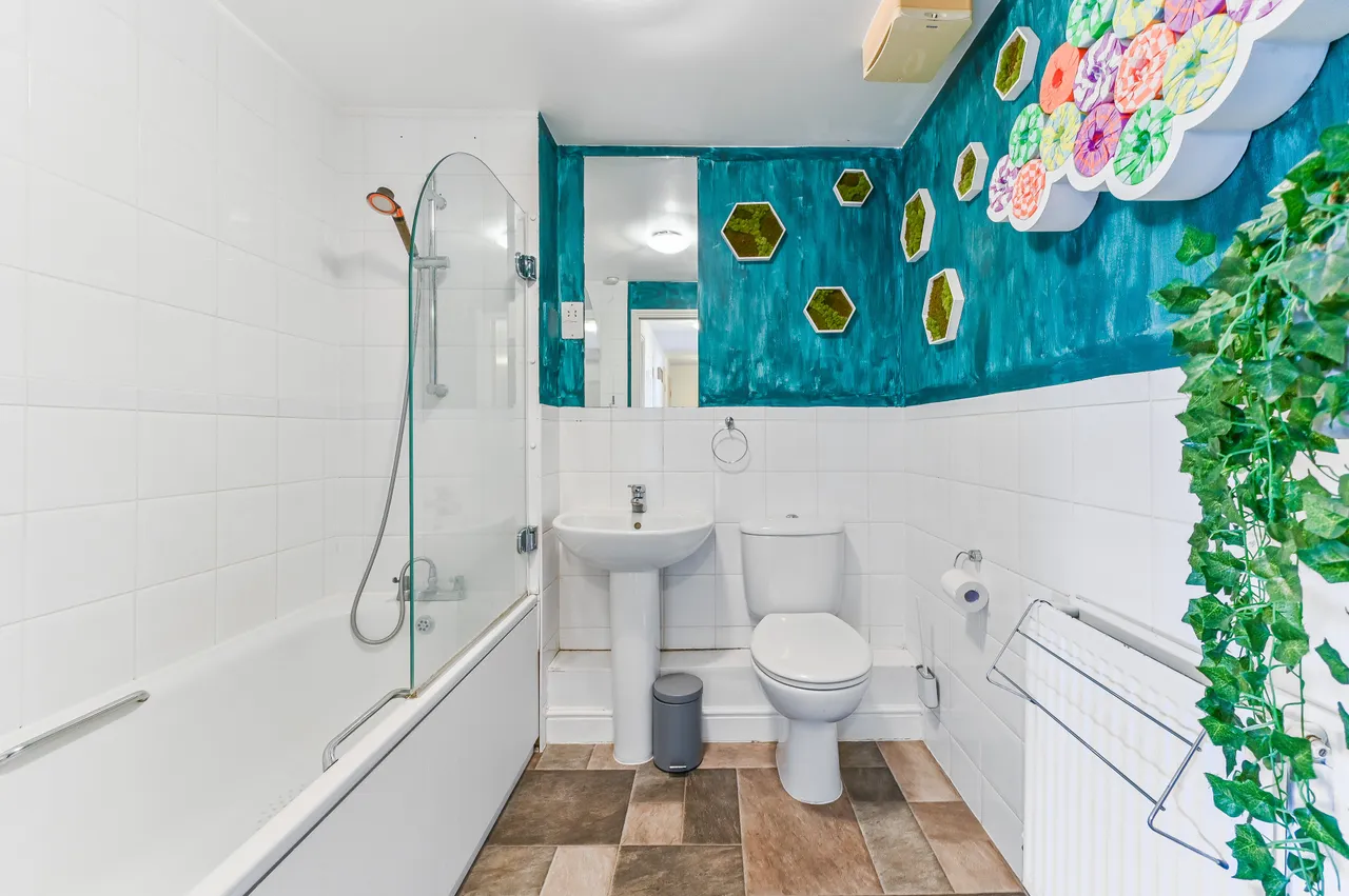 Flat 11, Innerd Court, 1 Clarke Close, Croydon, photo 8