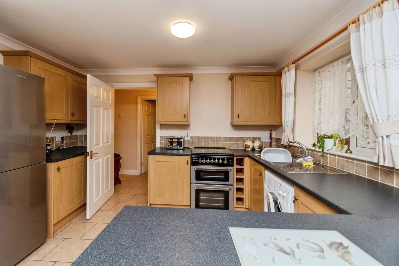Moss Road, Cannock, Staffordshire, WS11, photo 4