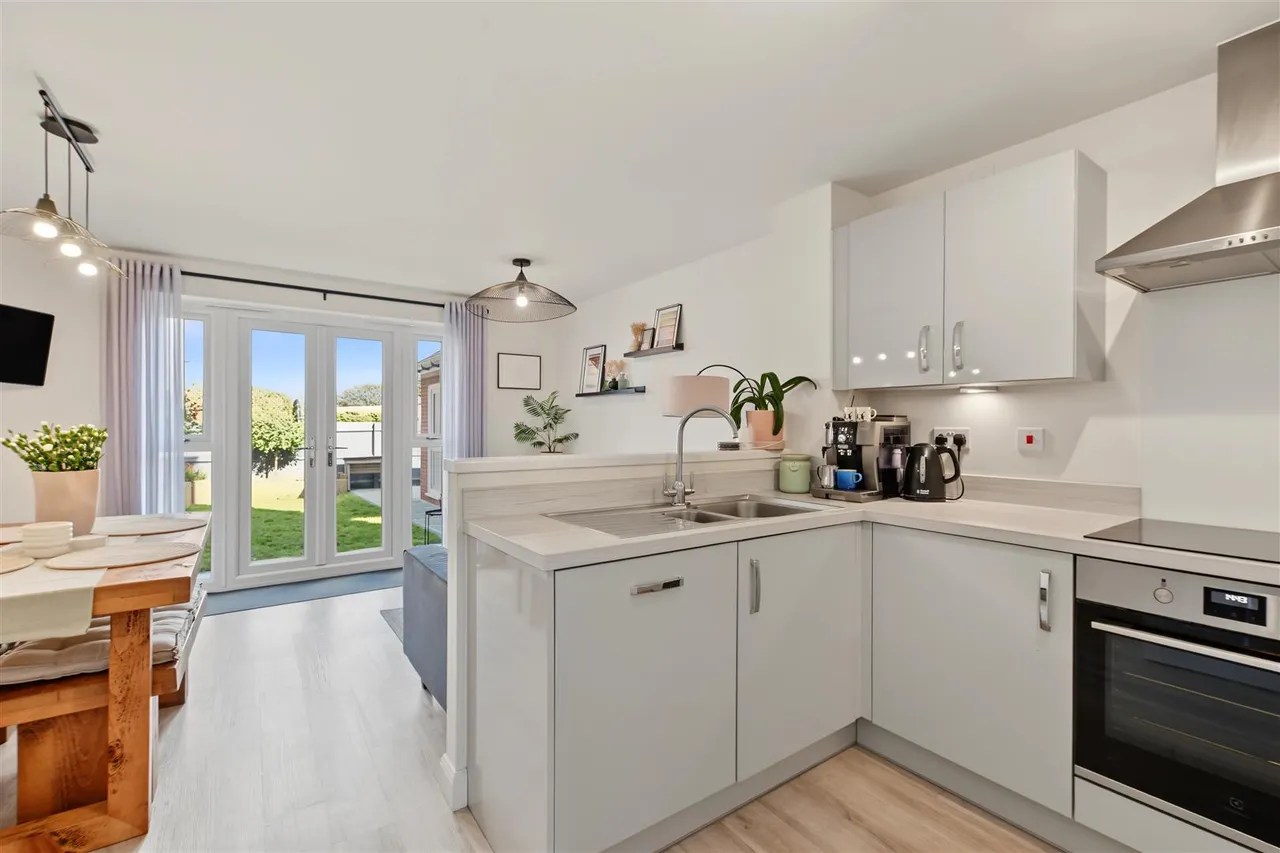 Plessey Road, Beeston, NG9, photo 10