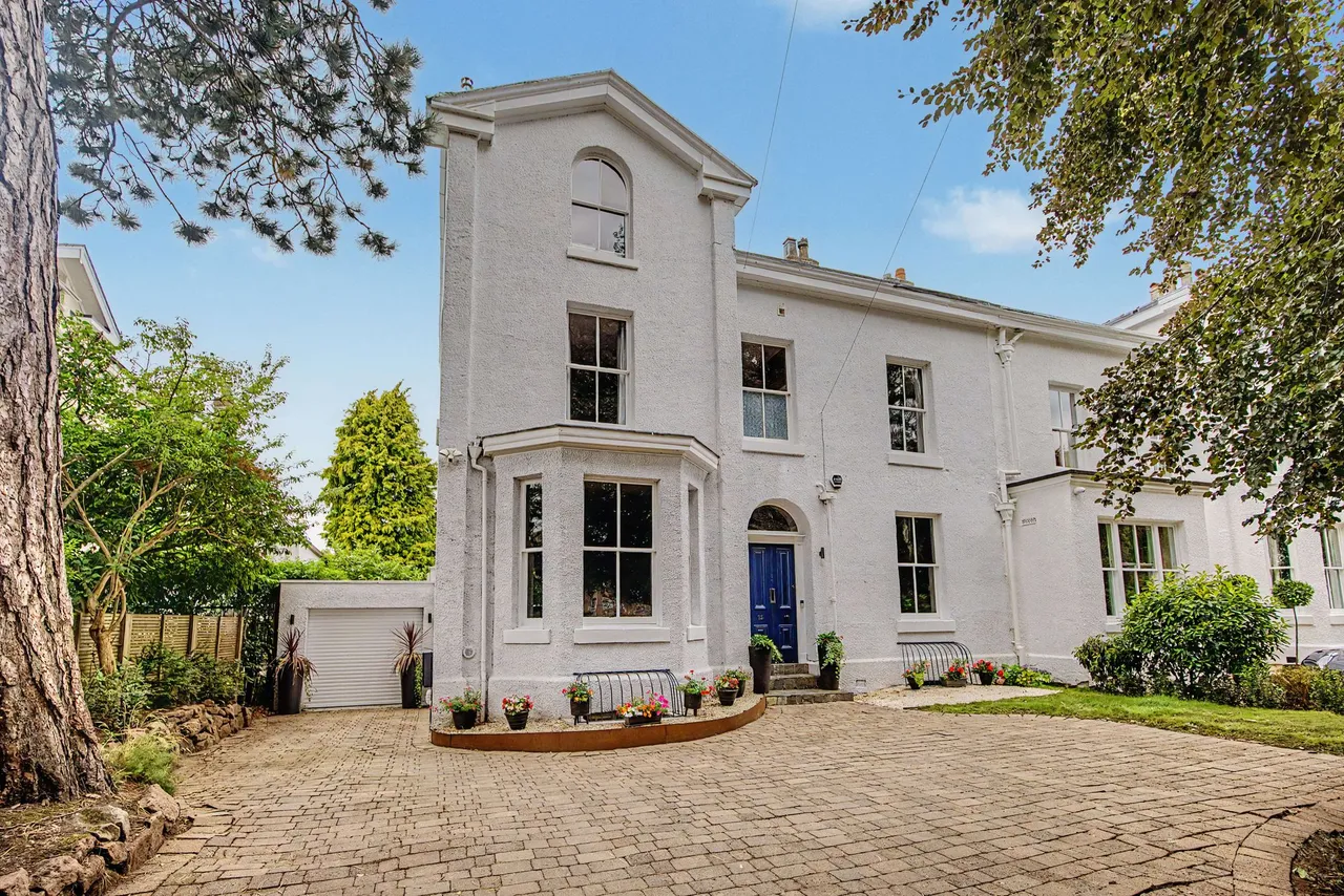 5 bed house for sale, The Firs, Altrincham