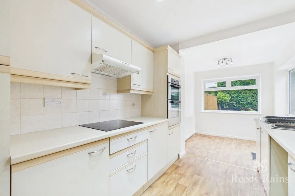 Woodkirk Avenue, Tingley, WF3, photo 4