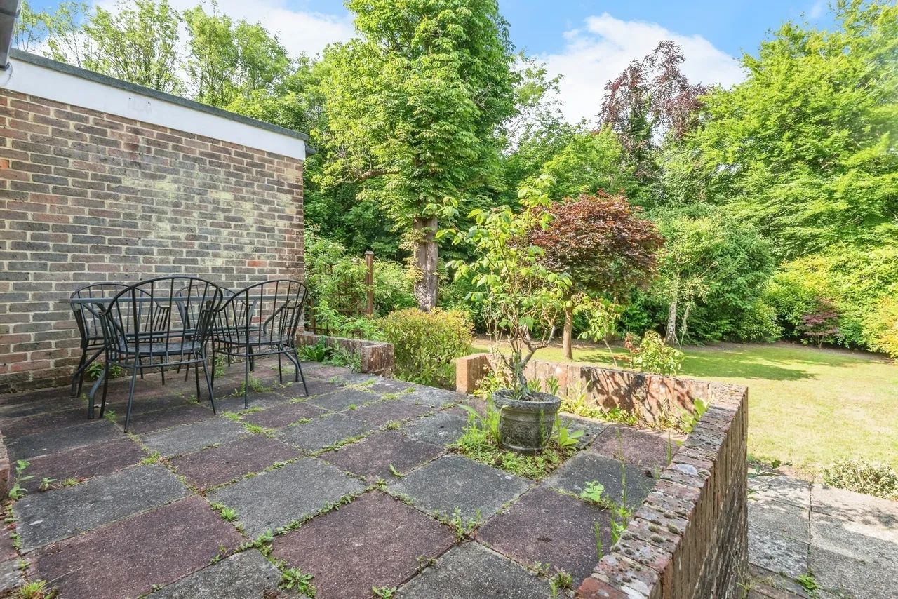 Ermyn Way, Leatherhead, KT22, photo 15