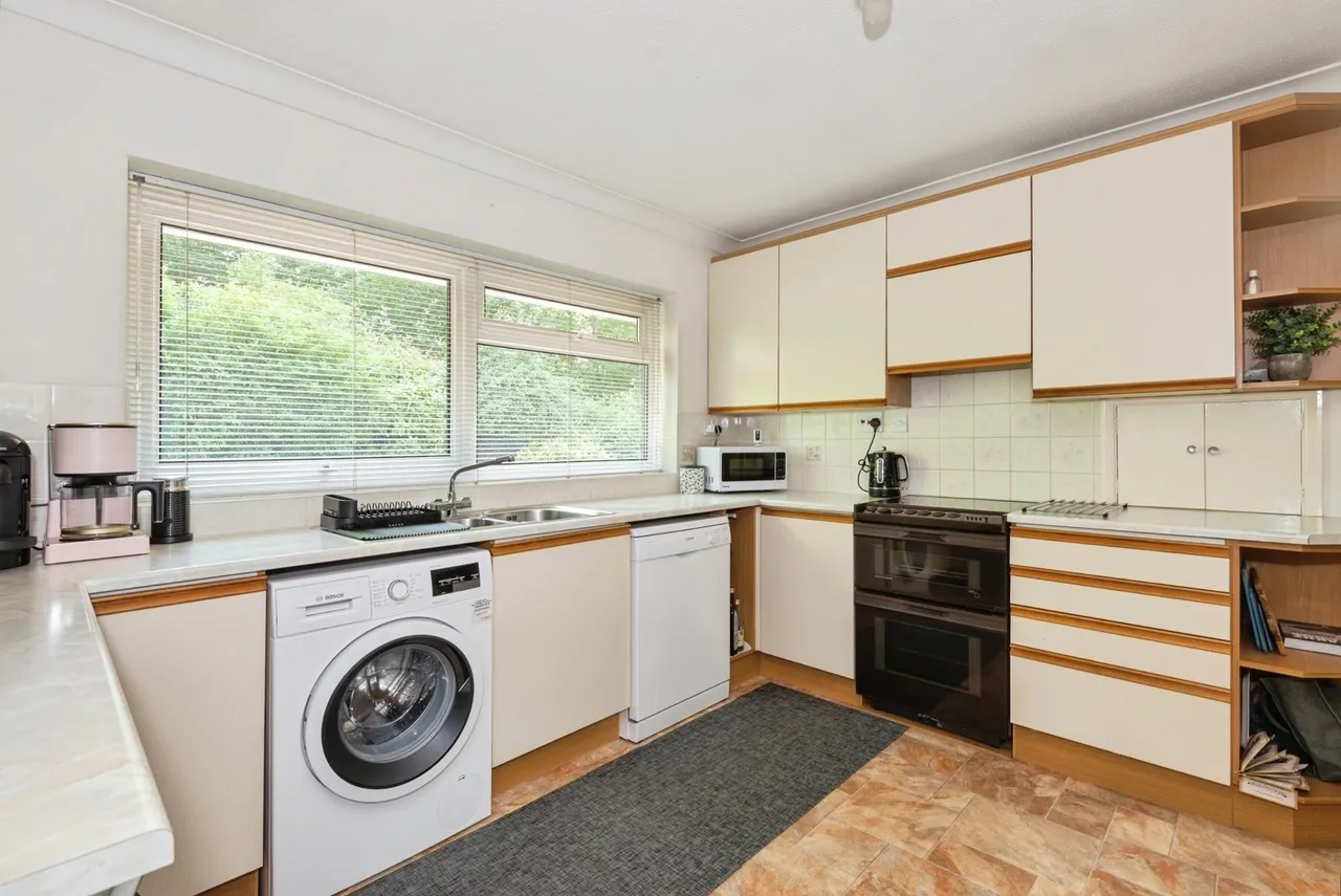 Ermyn Way, Leatherhead, KT22, photo 8