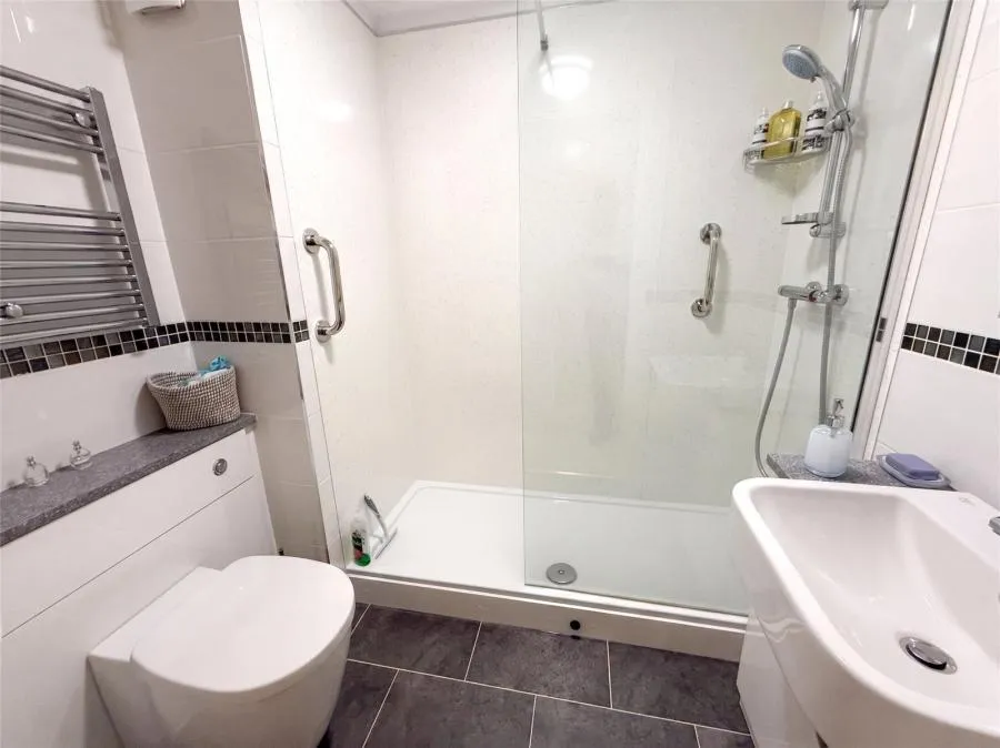 Firwood Drive, Camberley, GU15, photo 6