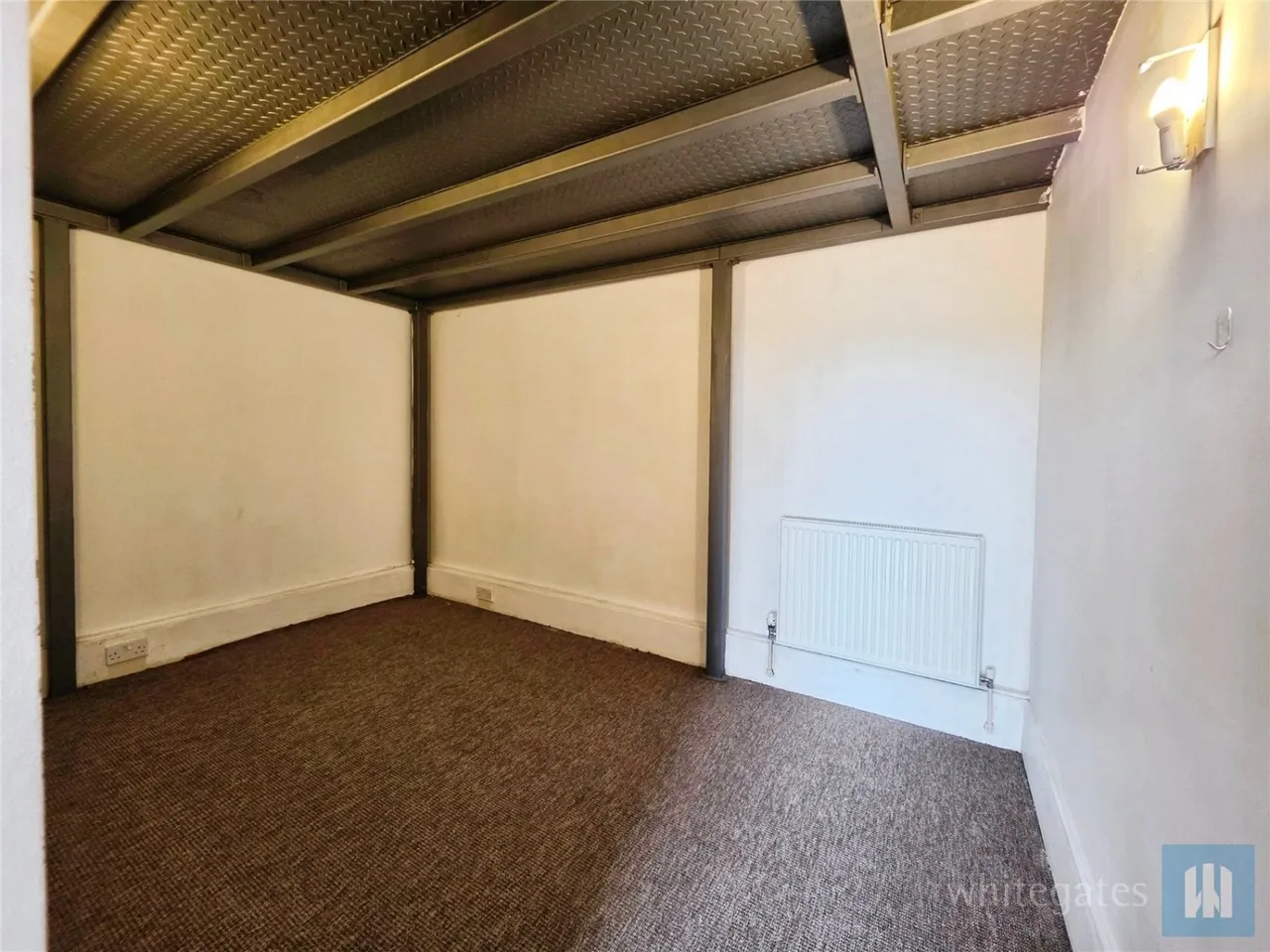 Bradford Road, Dewsbury, WF13, photo 14