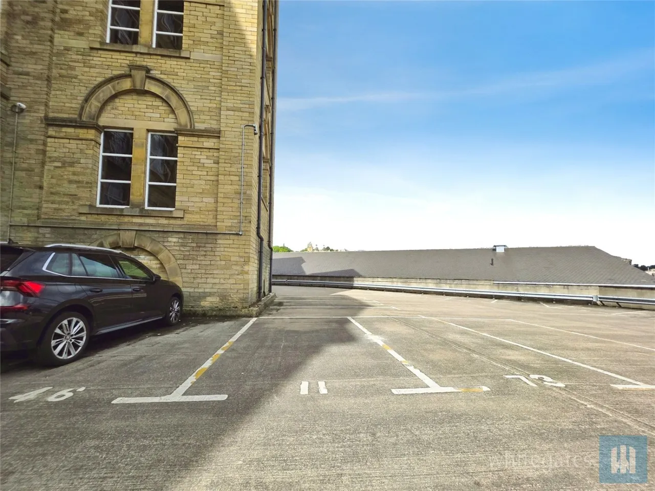 Bradford Road, Dewsbury, WF13, photo 25
