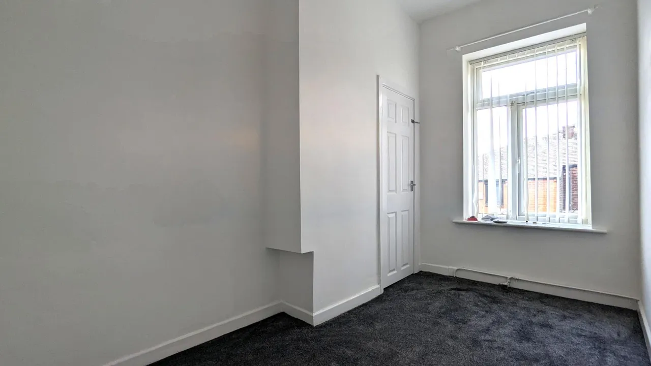 Castleford Street, Chadderton, OL1, photo 5