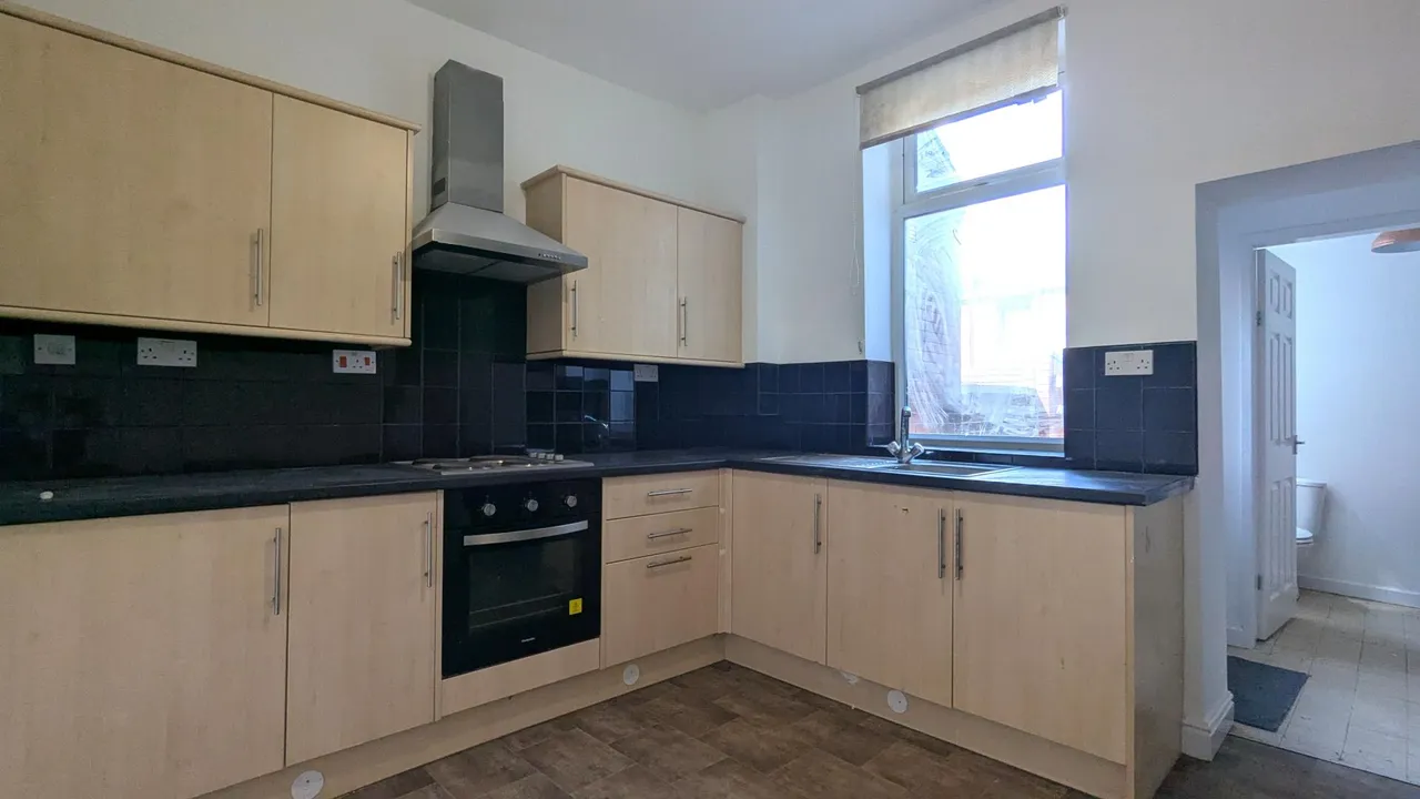 Castleford Street, Chadderton, OL1, photo 3