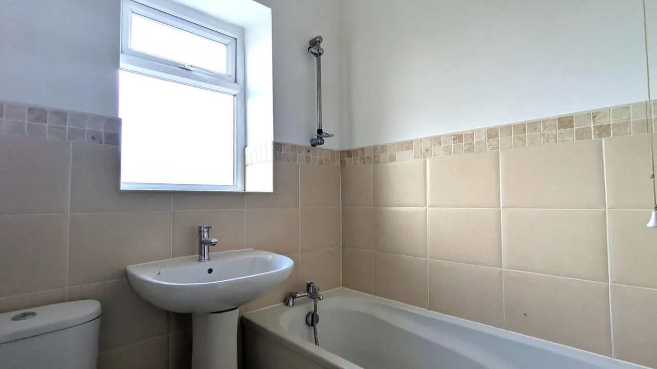 Castleford Street, Chadderton, OL1, photo 6