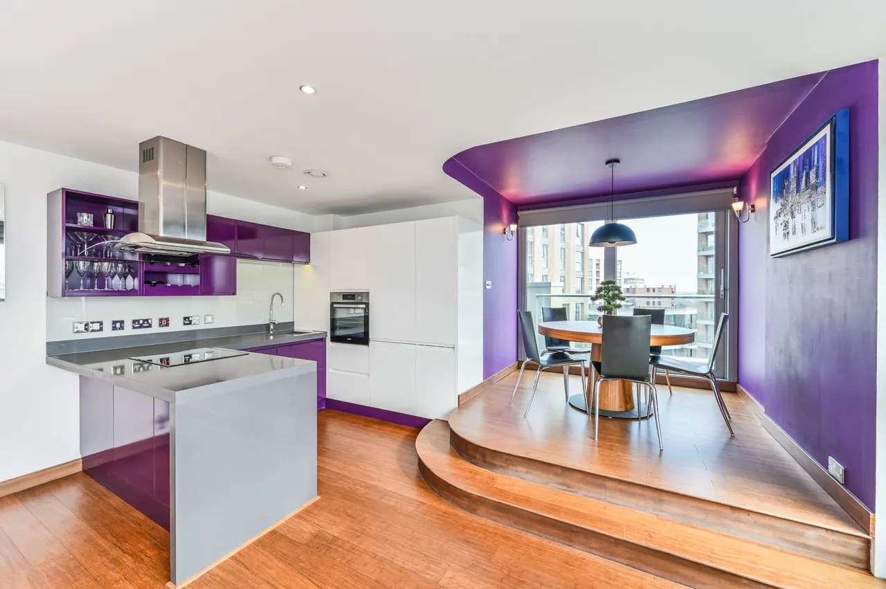 119 Orbis Wharf, Bridges Court Road, London, photo 7