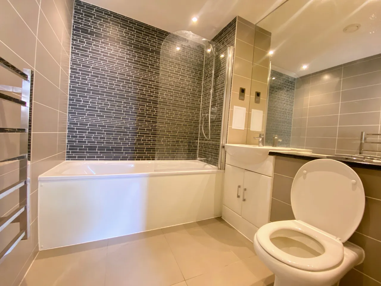 Burgess Springs, Chelmsford, CM1, photo 5