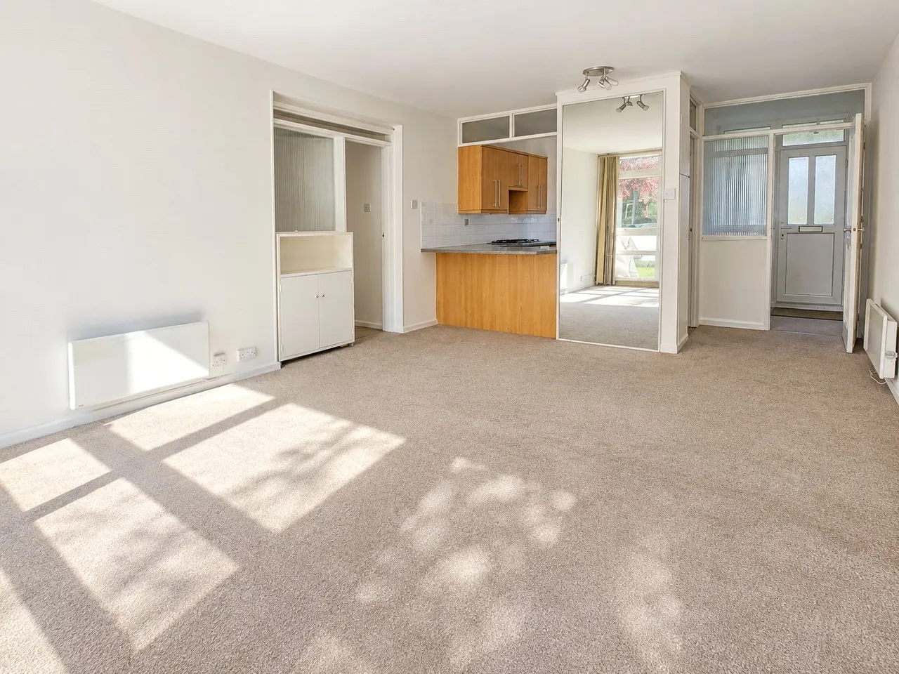 Hill View Court, Woking, GU22, photo 3