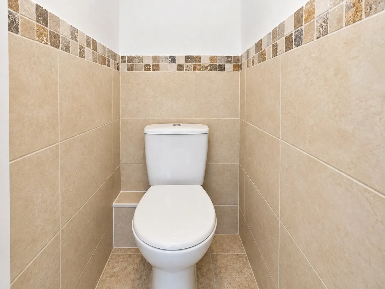 Hill View Court, Woking, GU22, photo 8